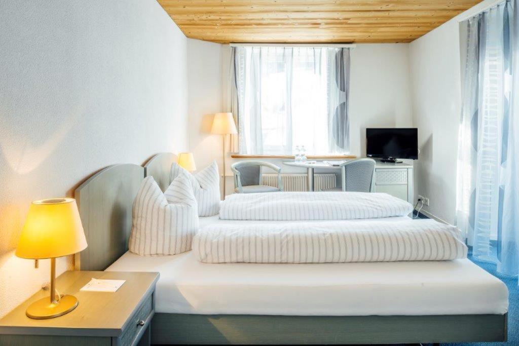 Hotel-Restaurant Bellevue Flims Extérieur photo