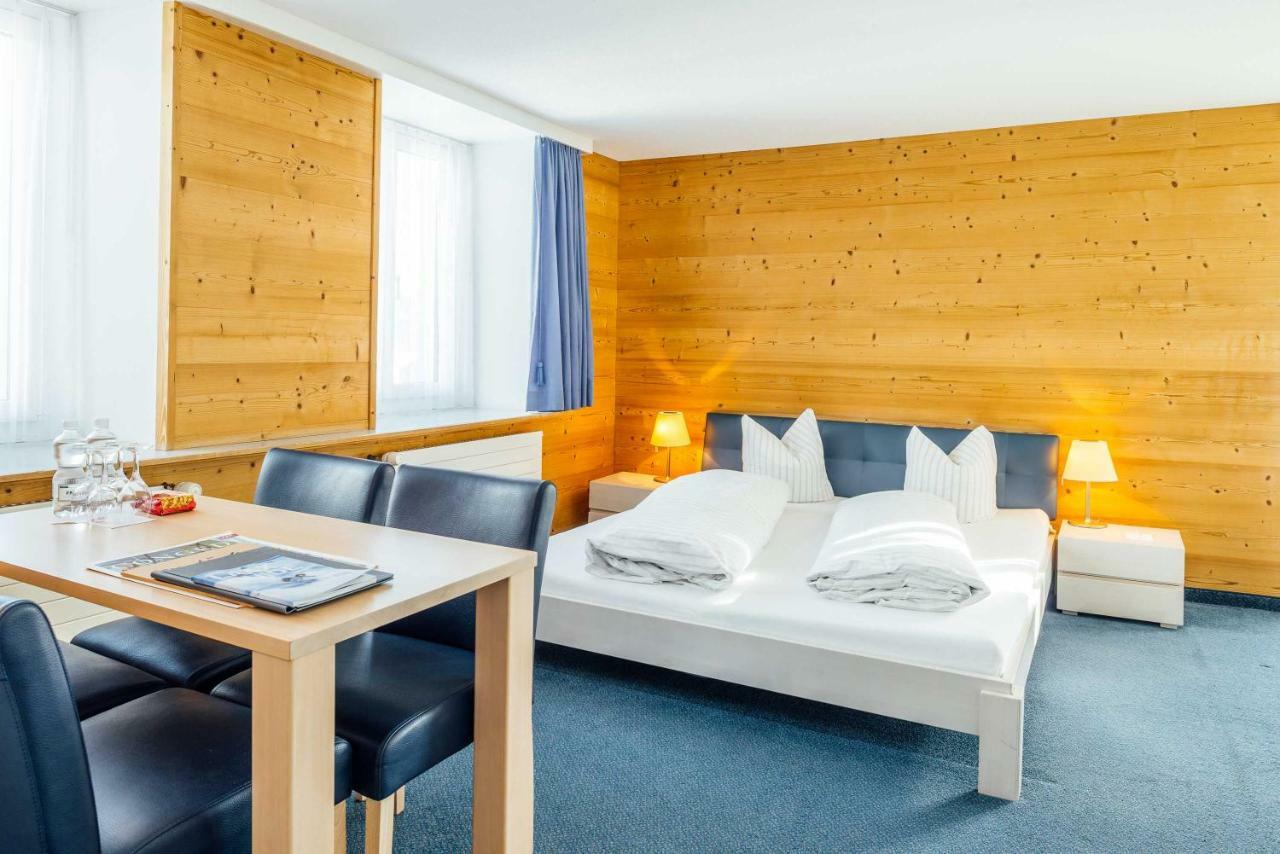 Hotel-Restaurant Bellevue Flims Extérieur photo