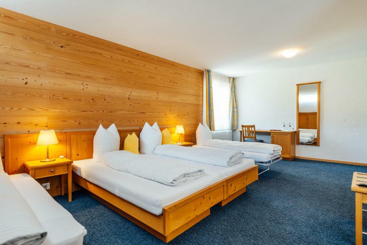 Hotel-Restaurant Bellevue Flims Extérieur photo