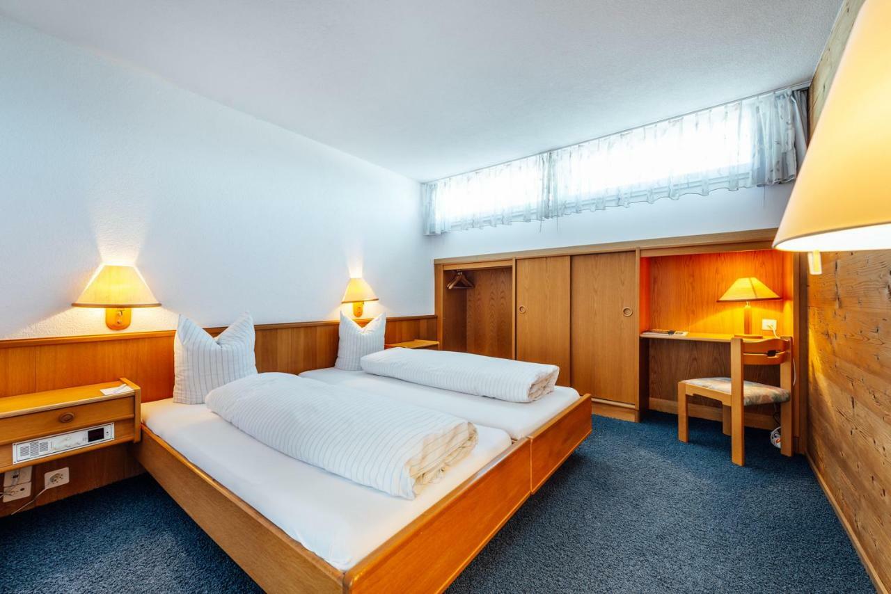 Hotel-Restaurant Bellevue Flims Extérieur photo