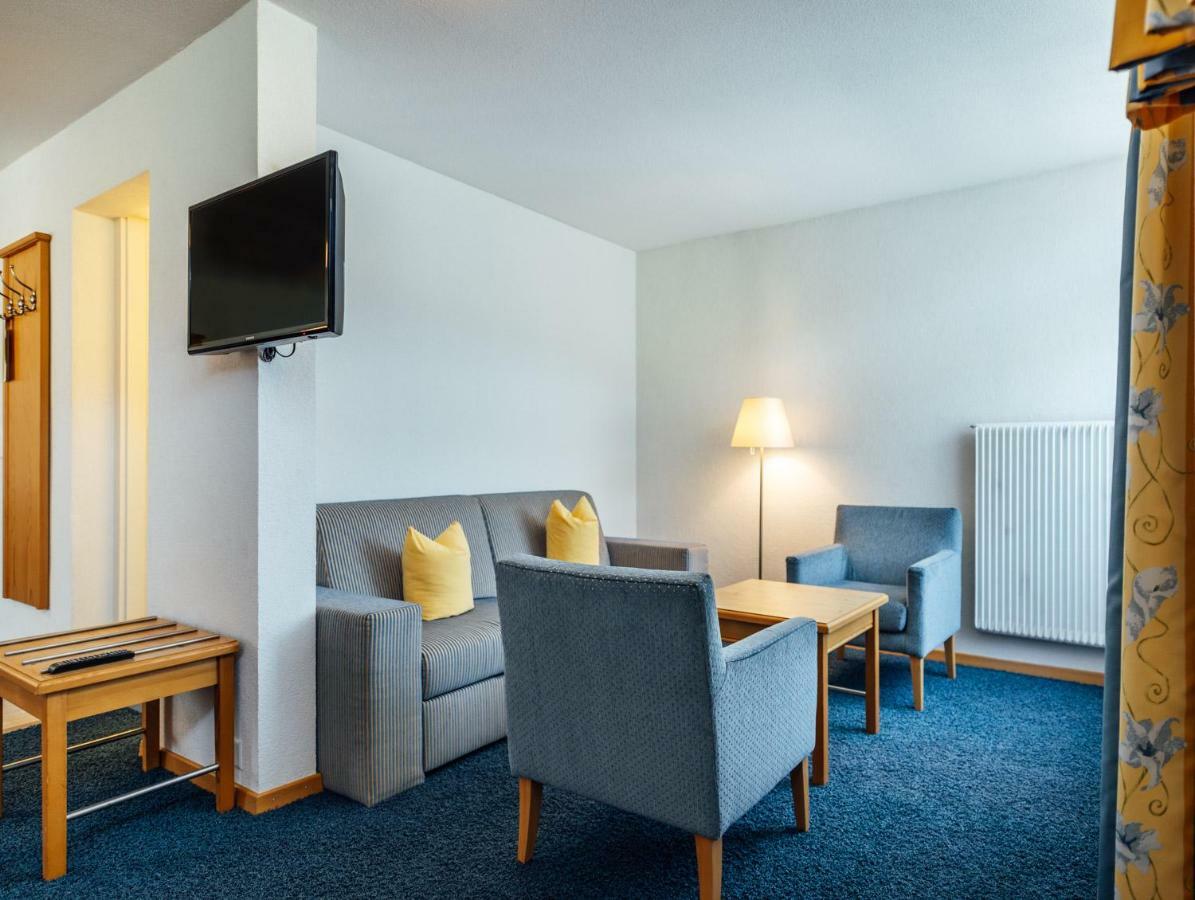 Hotel-Restaurant Bellevue Flims Extérieur photo