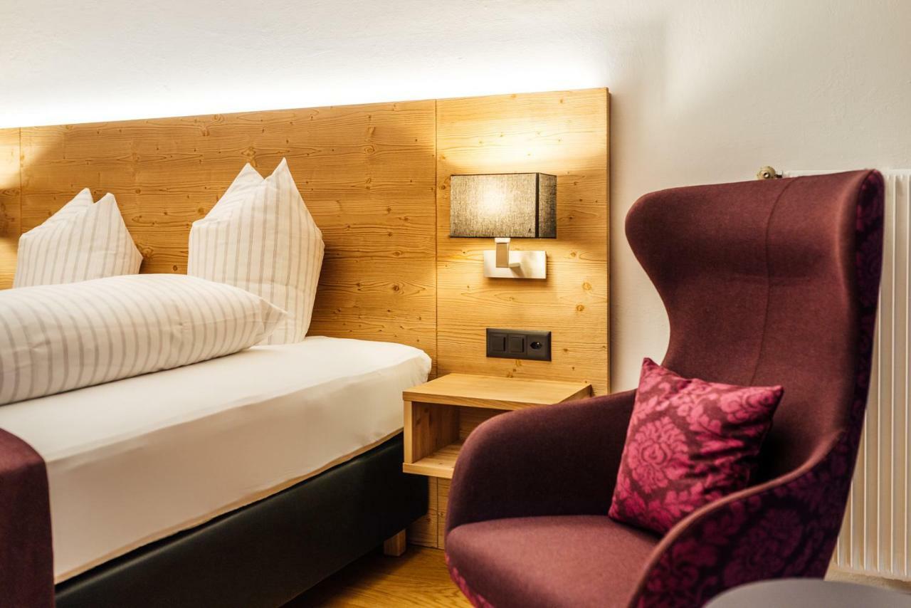 Hotel-Restaurant Bellevue Flims Extérieur photo